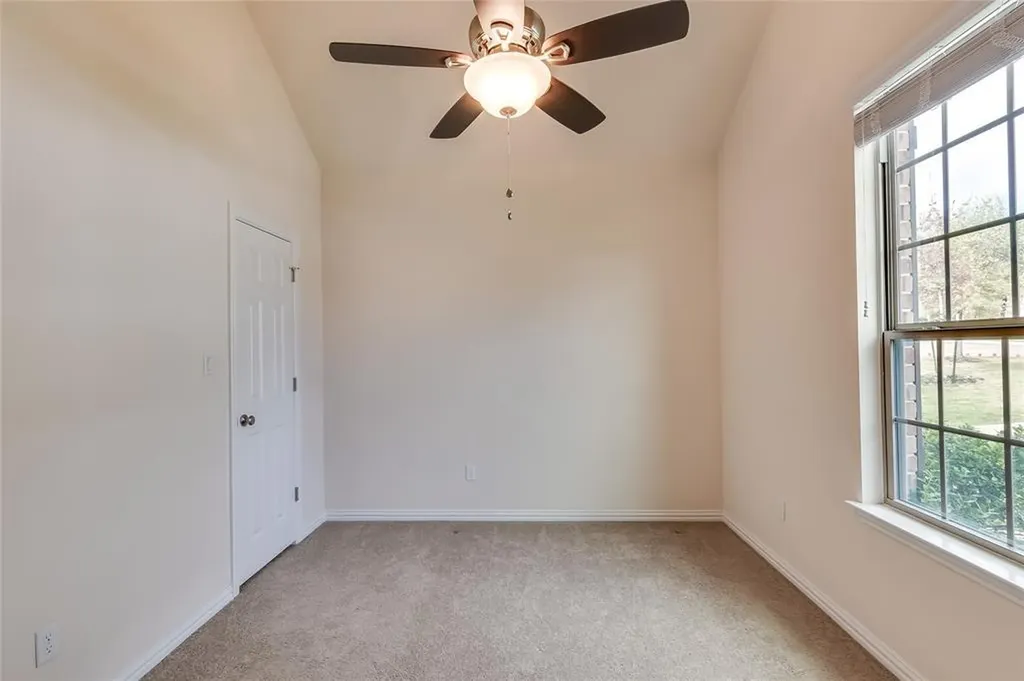 176 Venice Cove Austin TX 78737