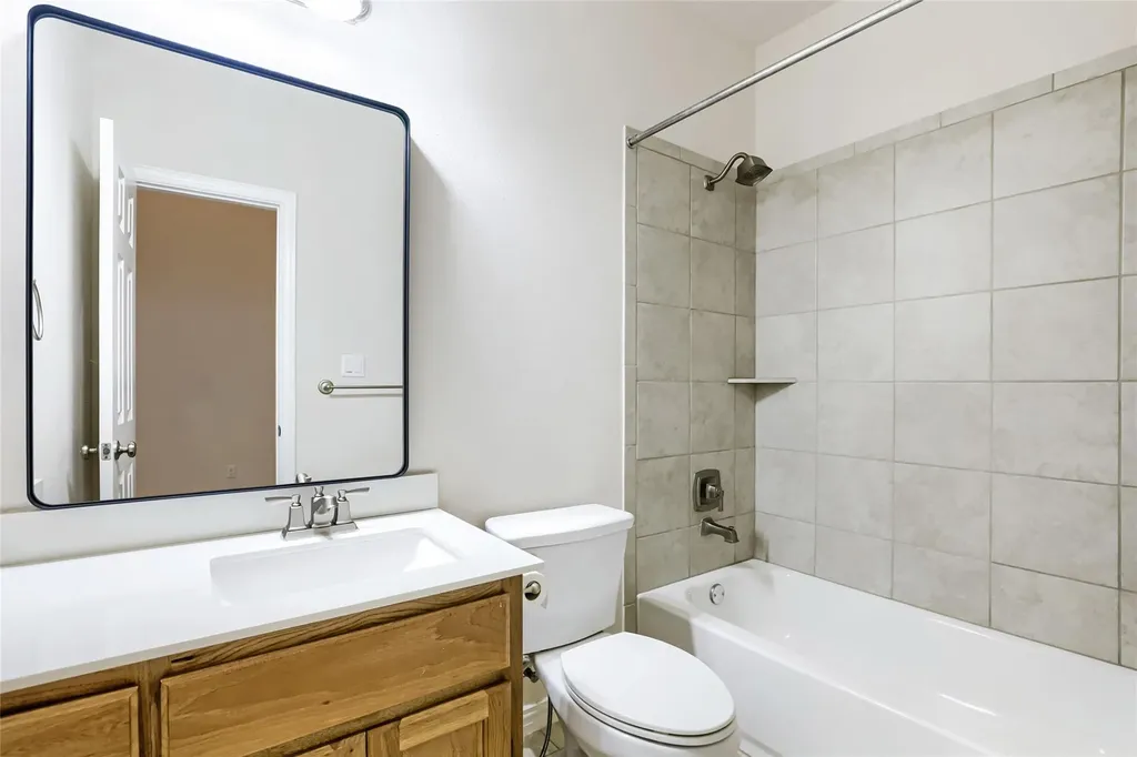 176 Venice Cove Austin TX 78737