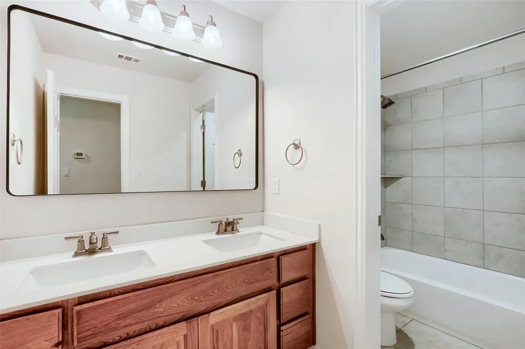 176 Venice Cove Austin TX 78737