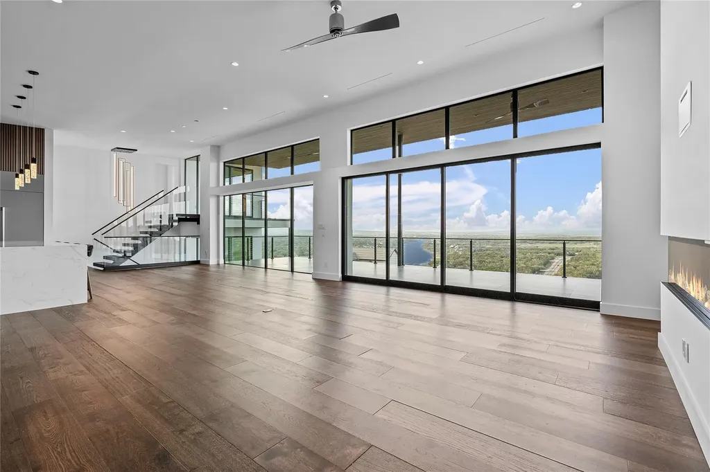 1702 Moonlight Trace Spicewood TX 78669