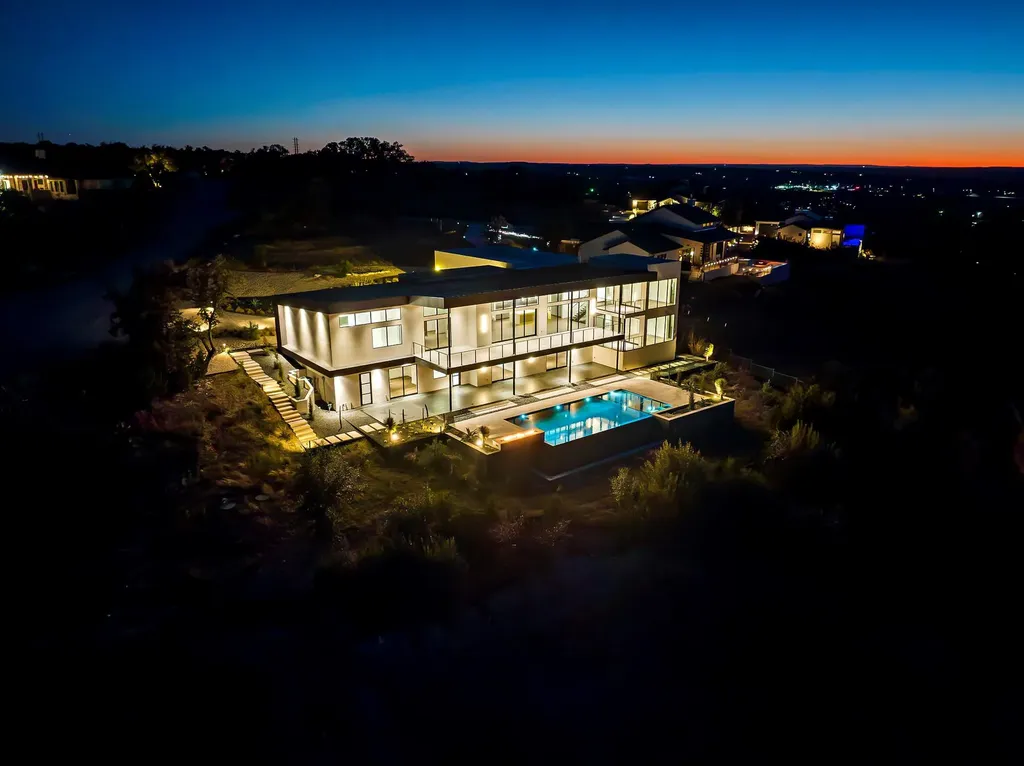 1702 Moonlight Trace Spicewood TX 78669