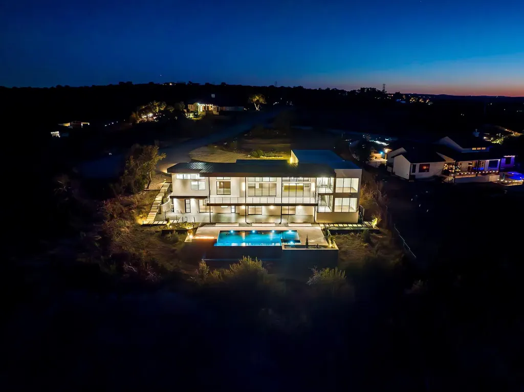 1702 Moonlight Trace Spicewood TX 78669
