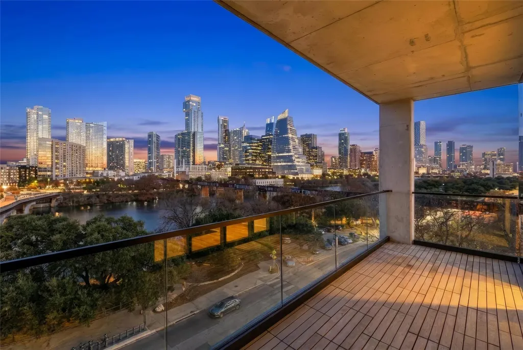 1211 W Riverside Drive W Austin TX 78704