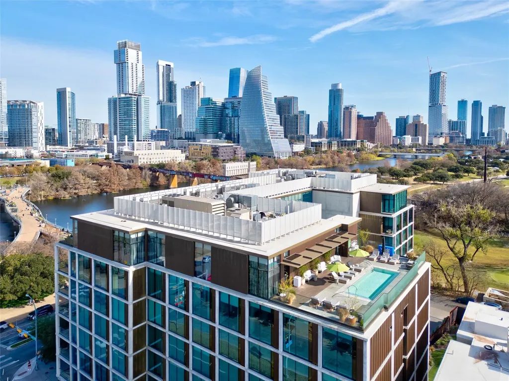 1211 W Riverside Drive W Austin TX 78704