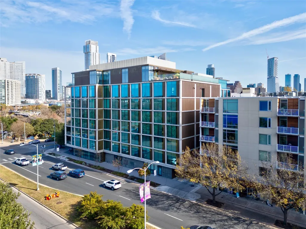 1211 W Riverside Drive W Austin TX 78704