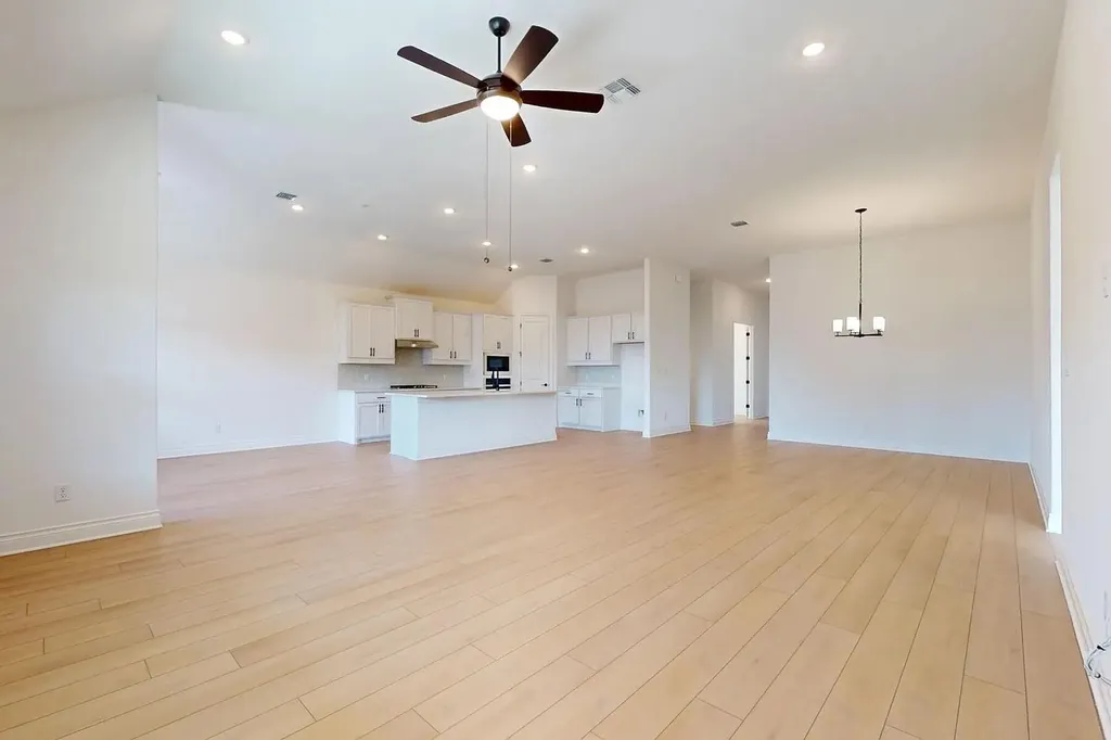 1208 White Daisy Lane Georgetown TX 78628