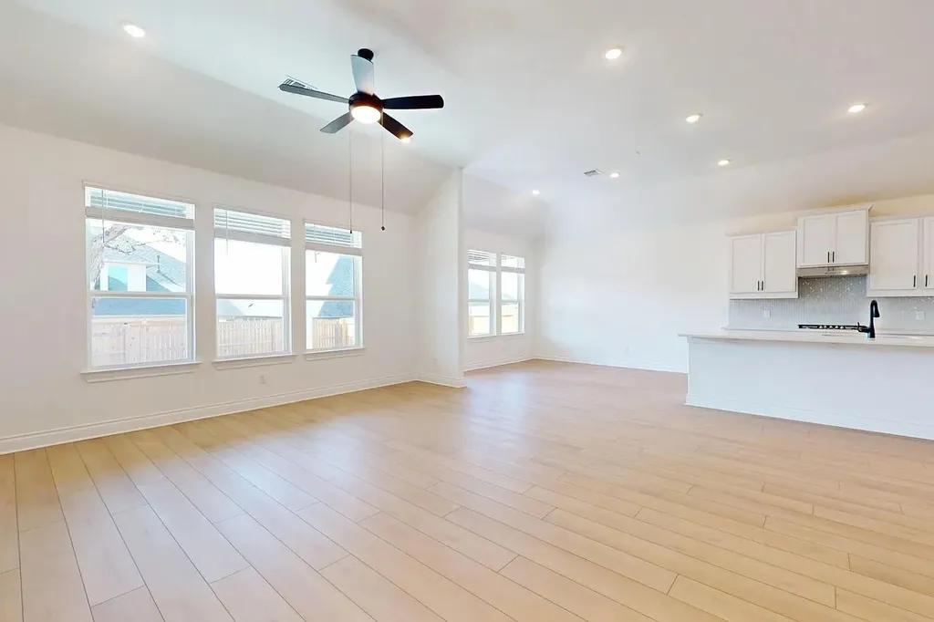 1208 White Daisy Lane Georgetown TX 78628