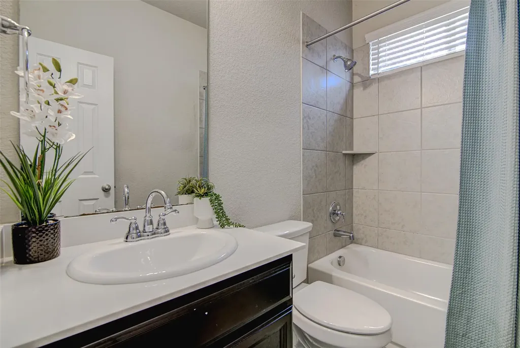 2012 La Gabriella Lane Leander TX 78641