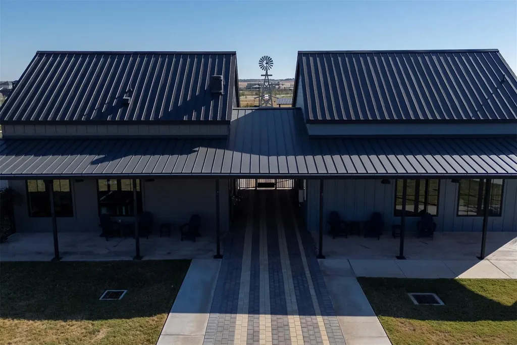 156 Appleberry Lane Elgin TX 78621
