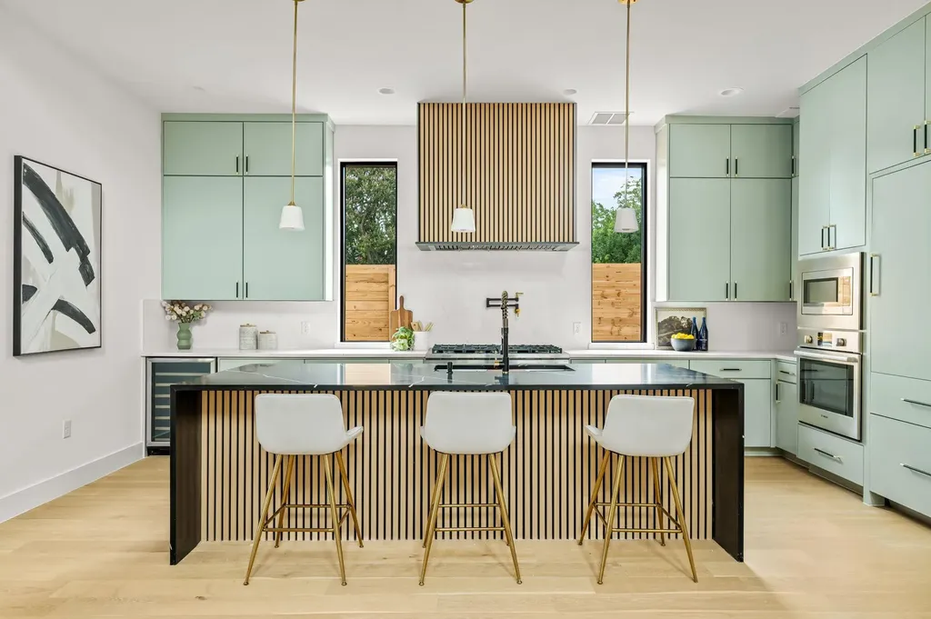 1901 W Saint Johns Avenue Austin TX 78757