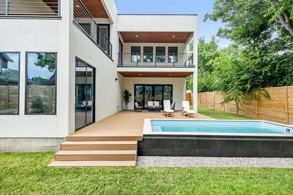 1901 W Saint Johns Avenue Austin TX 78757