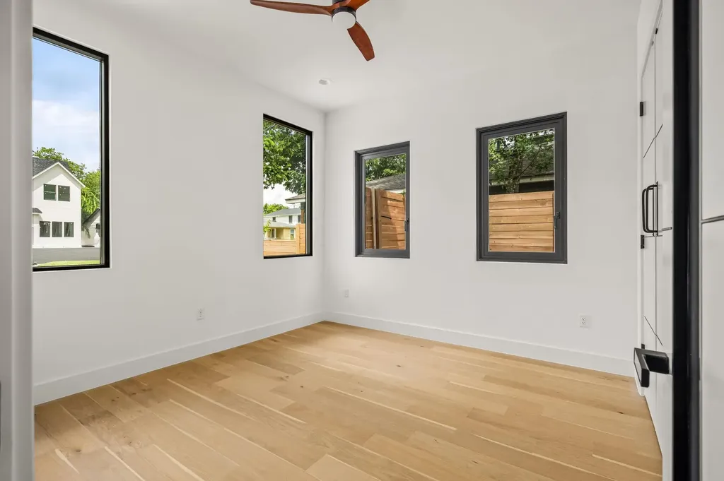 1901 W Saint Johns Avenue Austin TX 78757
