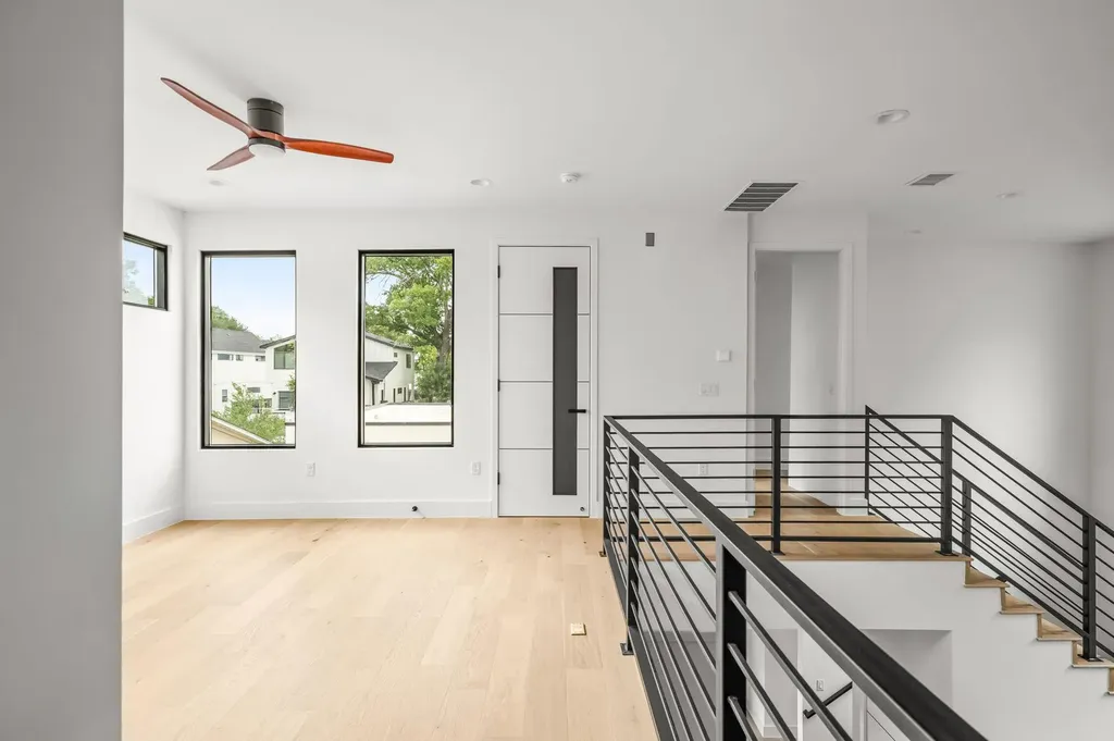 1901 W Saint Johns Avenue Austin TX 78757