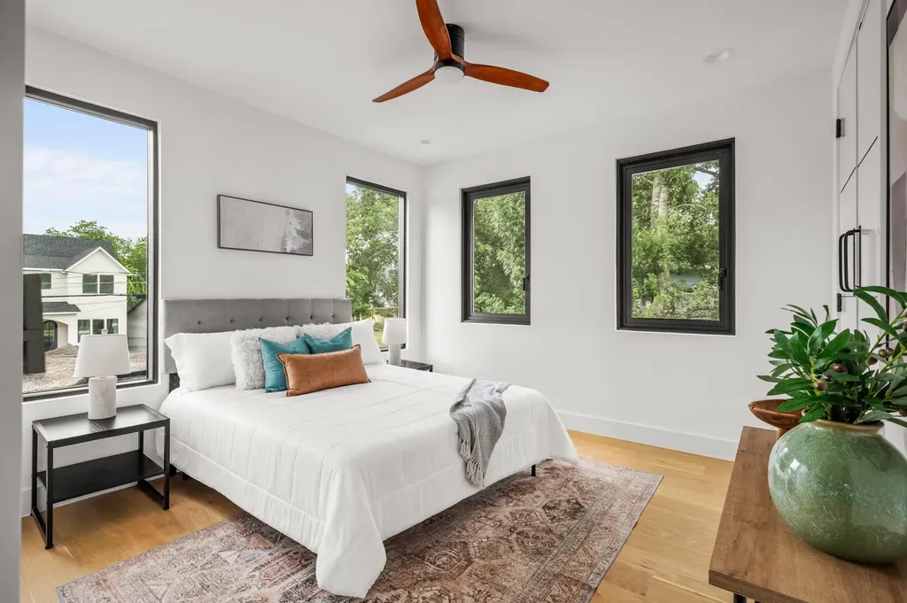 1901 W Saint Johns Avenue Austin TX 78757