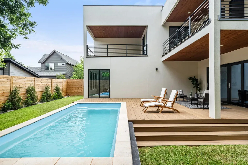 1901 W Saint Johns Avenue Austin TX 78757