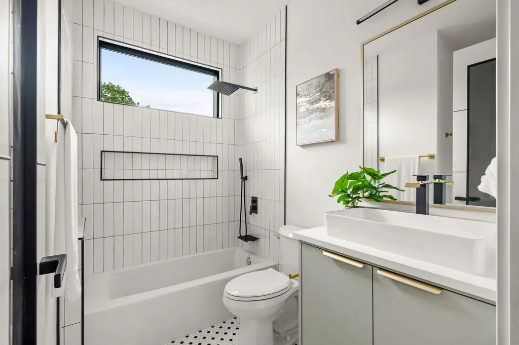 1901 W Saint Johns Avenue Austin TX 78757
