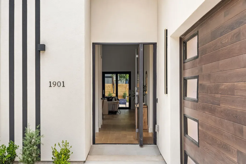 1901 W Saint Johns Avenue Austin TX 78757