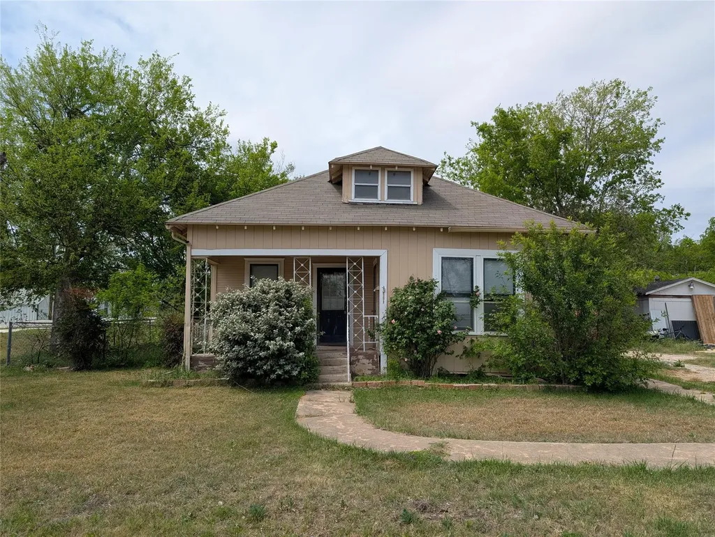 301 Park Street Taylor TX 76574