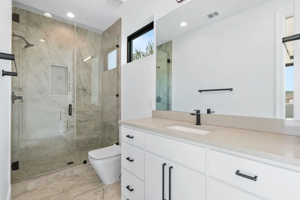 111 Orange Plume Horseshoe Bay TX 78657