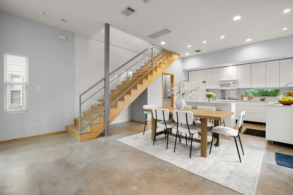 4418 Hank Avenue Austin TX 78745
