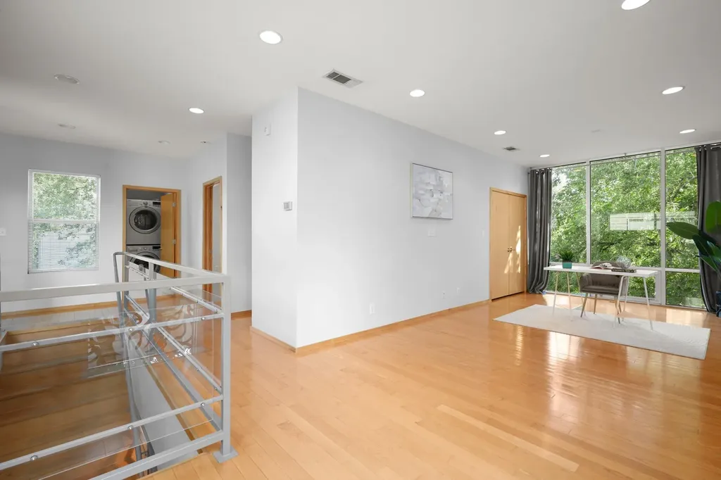 4418 Hank Avenue Austin TX 78745