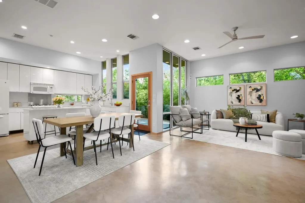 4418 Hank Avenue Austin TX 78745