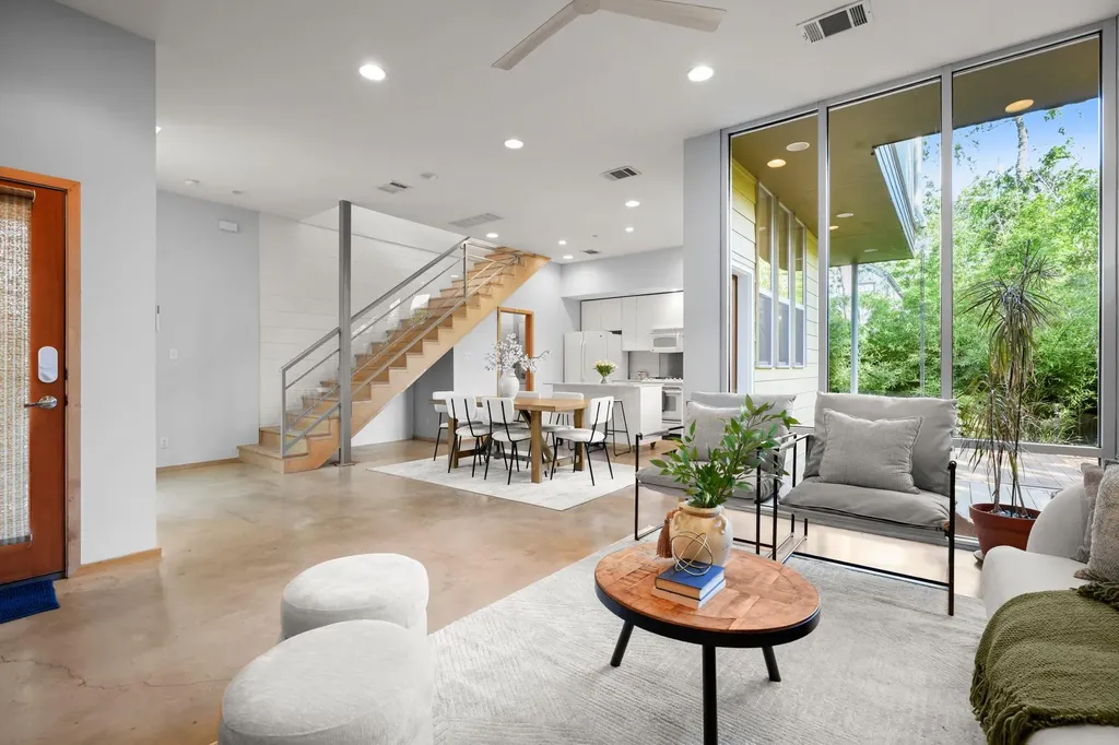 4418 Hank Avenue Austin TX 78745
