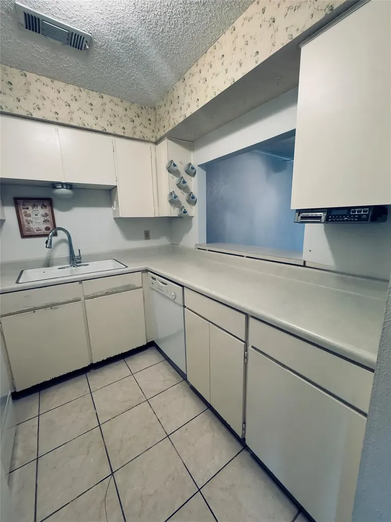 1202 Hi Stirrup Horseshoe Bay TX 78657
