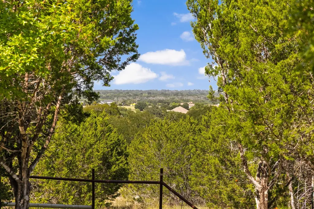 5775 County Road 200 Liberty Hill TX 78642