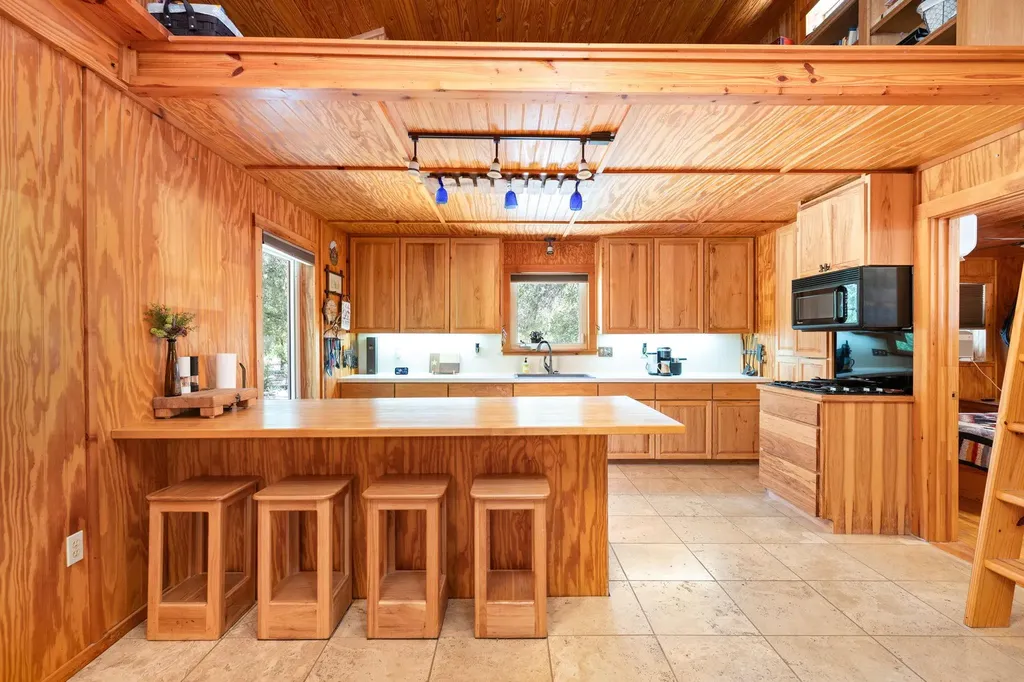 5775 County Road 200 Liberty Hill TX 78642
