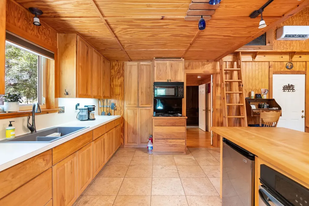 5775 County Road 200 Liberty Hill TX 78642