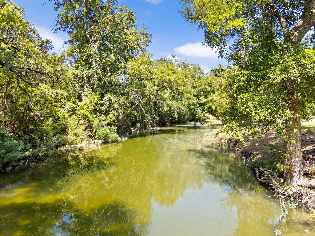 5775 County Road 200 Liberty Hill TX 78642