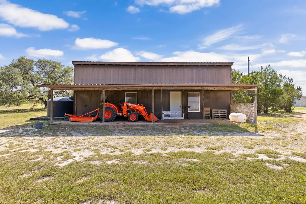 5775 County Road 200 Liberty Hill TX 78642