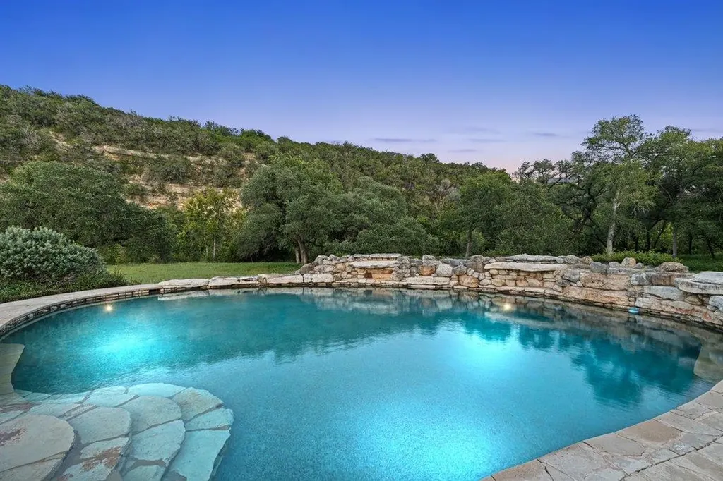 4605 Wild Cow Cove Spicewood TX 78669