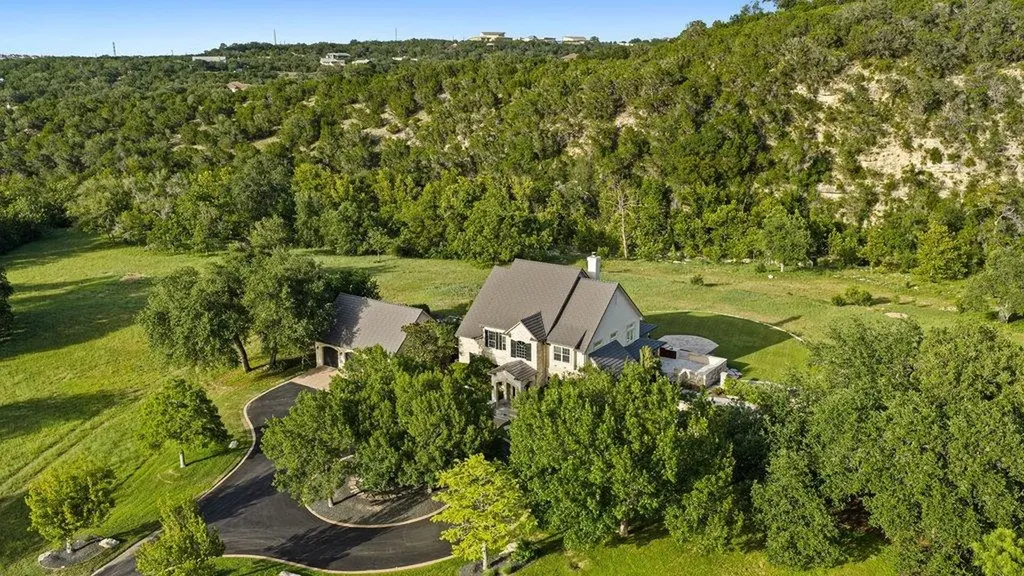 4605 Wild Cow Cove Spicewood TX 78669