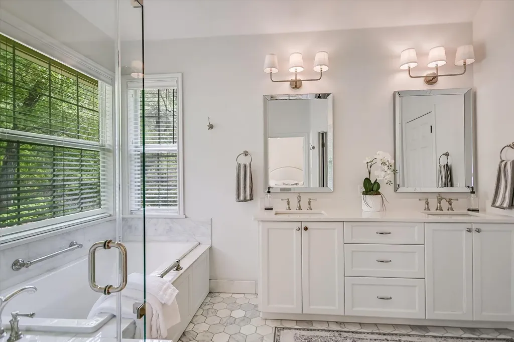 4028 Walnut Clay Drive Austin TX 78731