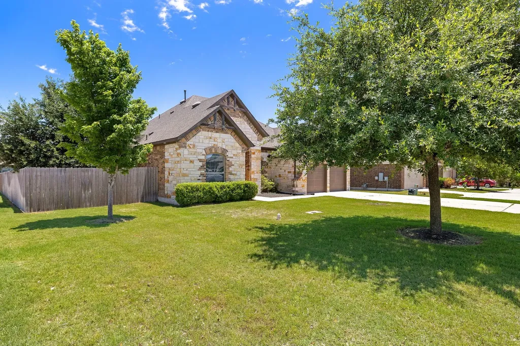 6901 Leonardo Drive Round Rock TX 78665