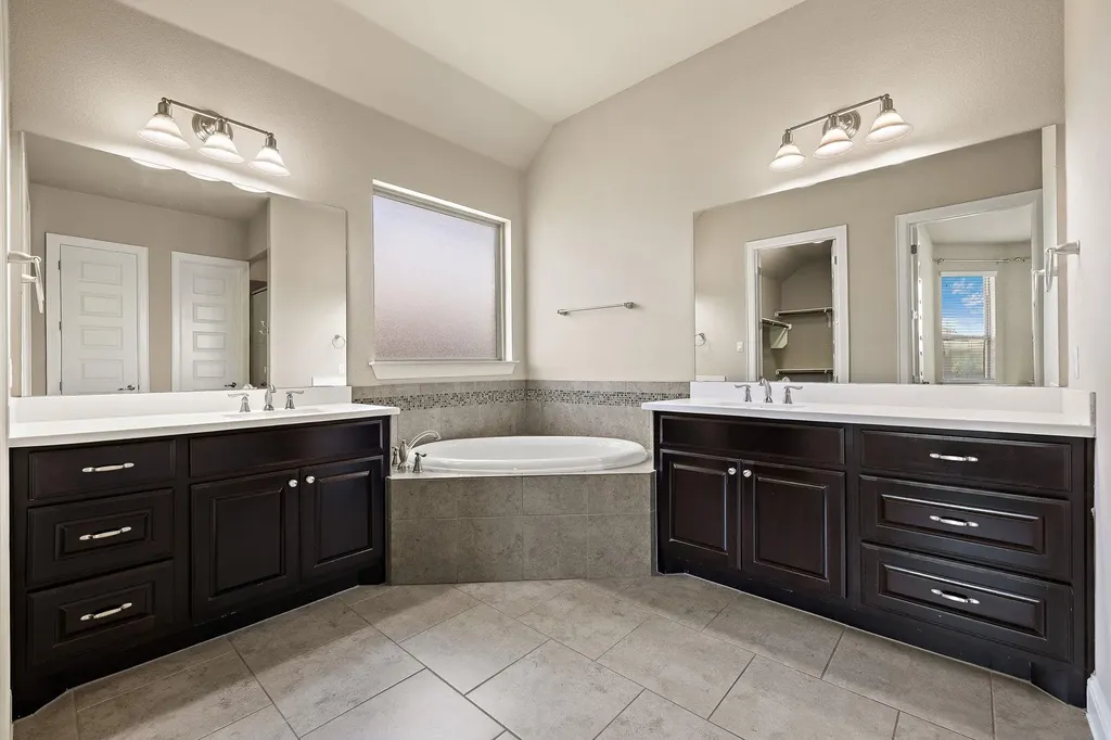 6901 Leonardo Drive Round Rock TX 78665