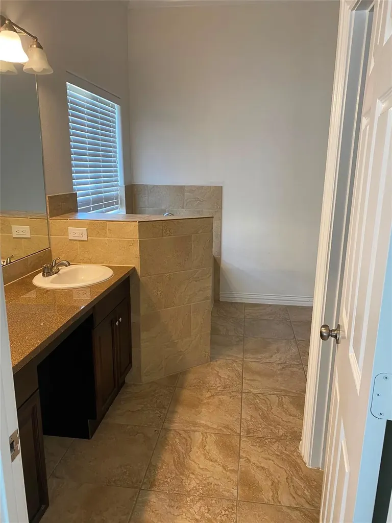 404 Mesa Drive Del Valle TX 78617