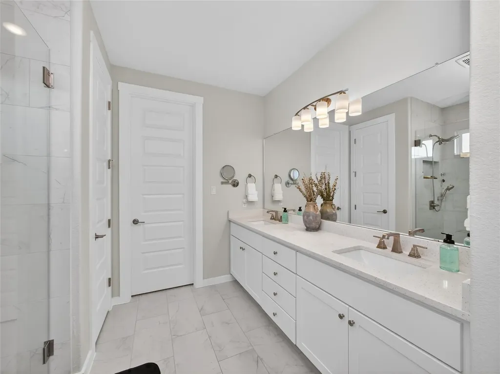 321 Lariat Loop Liberty Hill TX 78642