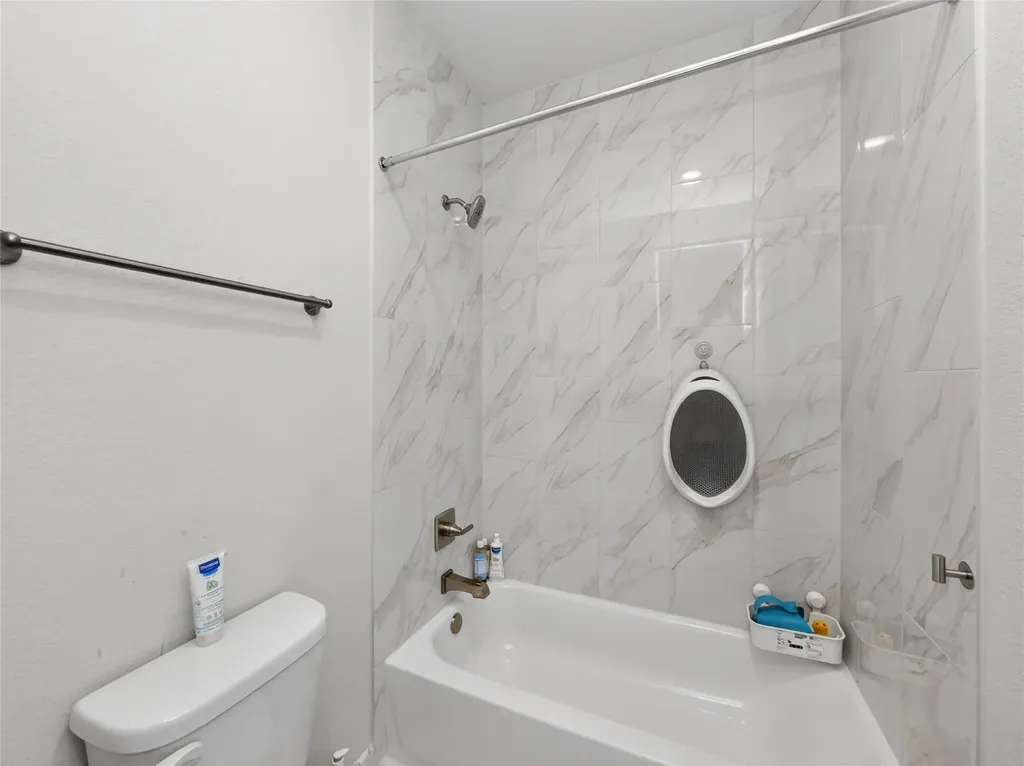 321 Lariat Loop Liberty Hill TX 78642