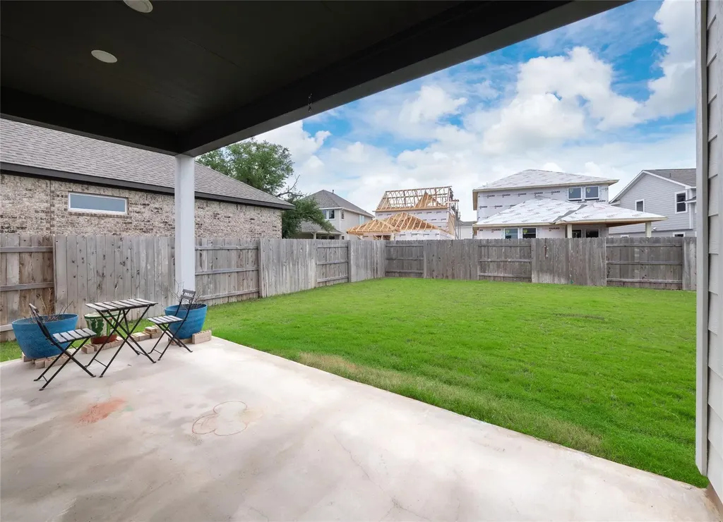 321 Lariat Loop Liberty Hill TX 78642