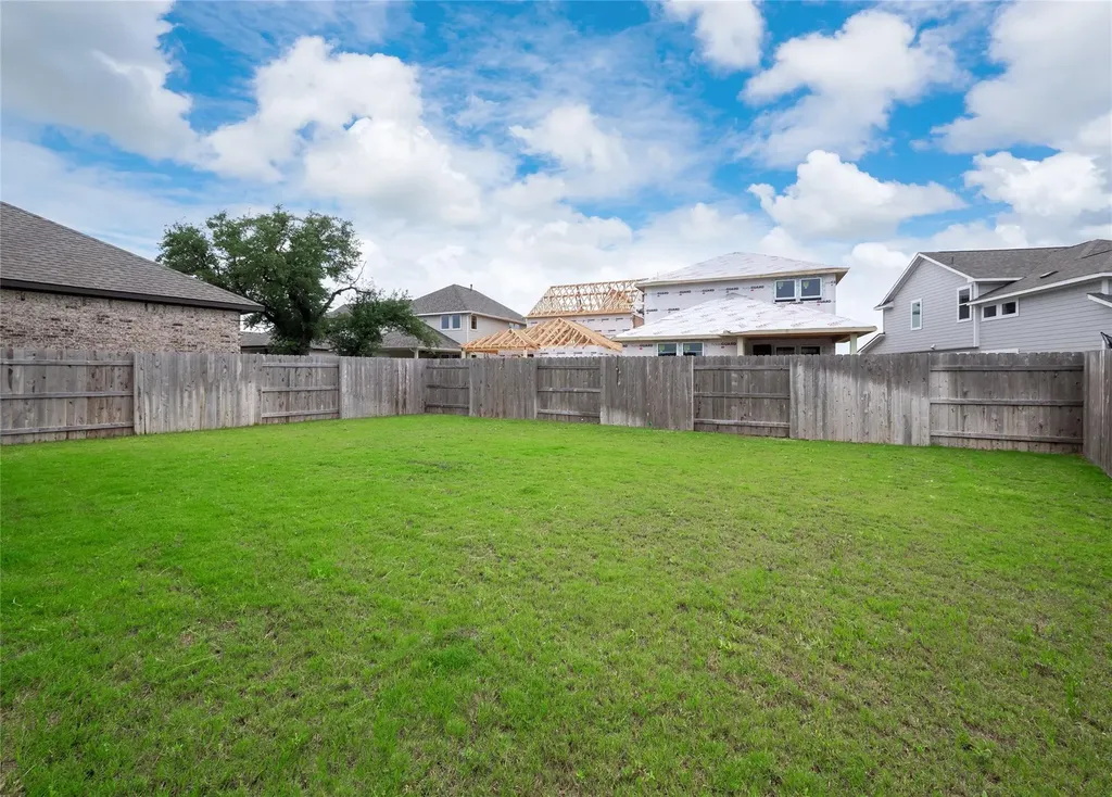 321 Lariat Loop Liberty Hill TX 78642