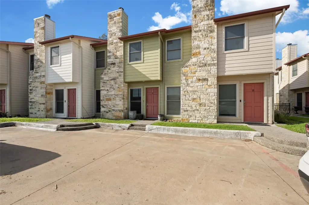 6900 E Riverside Drive Austin TX 78741