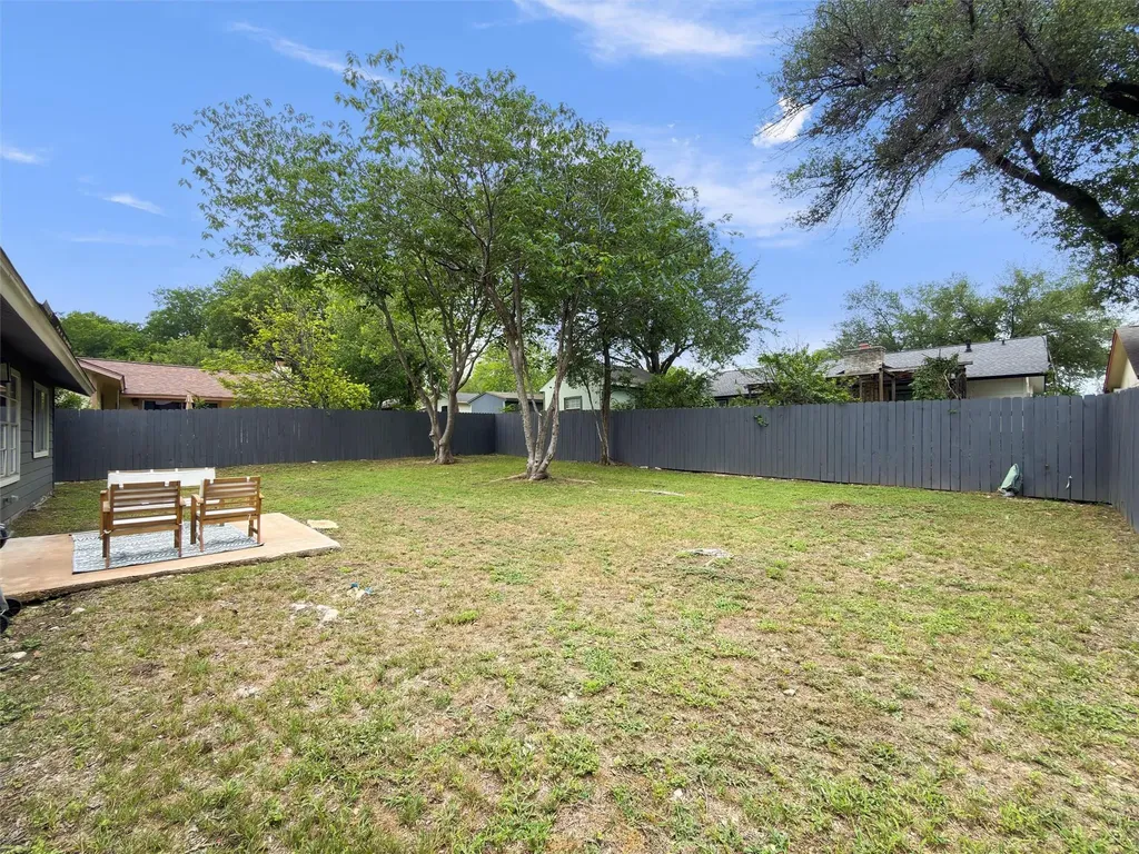 800 Huntingdon Place Austin TX 78745