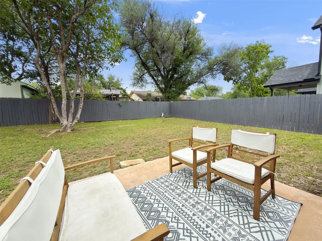 800 Huntingdon Place Austin TX 78745