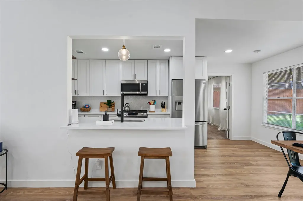 800 Huntingdon Place Austin TX 78745