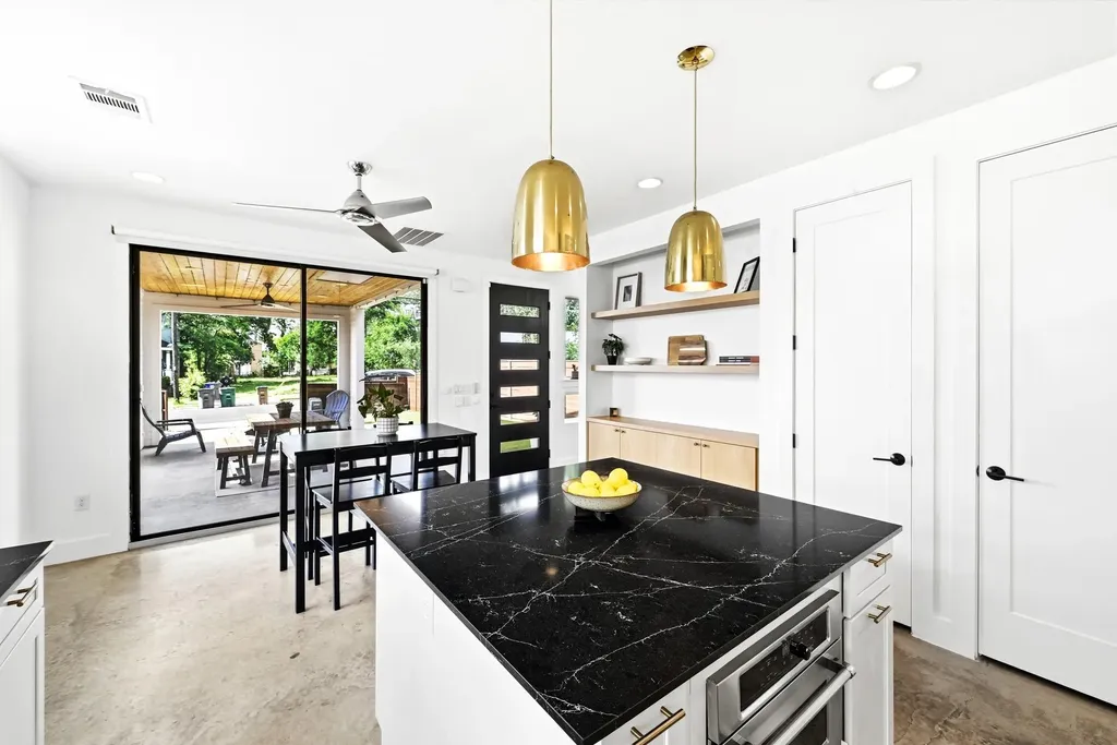 1704 E 13th Street Austin TX 78702