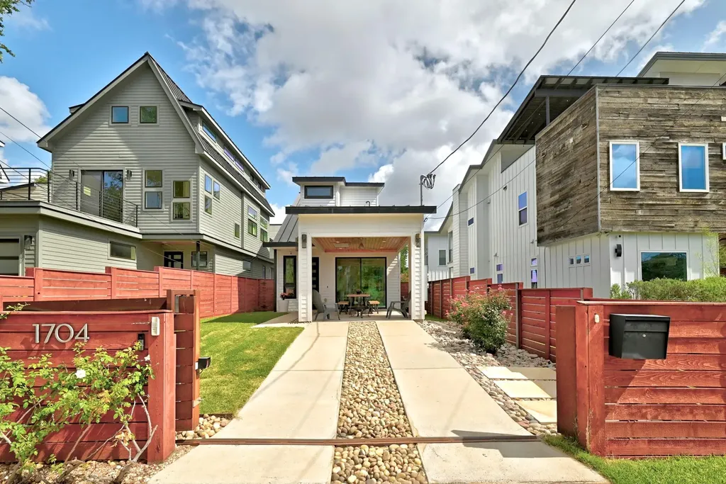 1704 E 13th Street Austin TX 78702