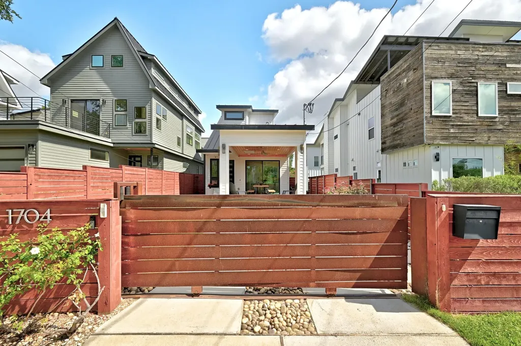 1704 E 13th Street Austin TX 78702
